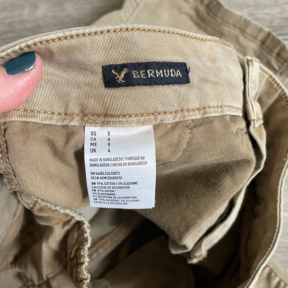 American Eagle BERMUDA Shorts - Picture 4 of 5